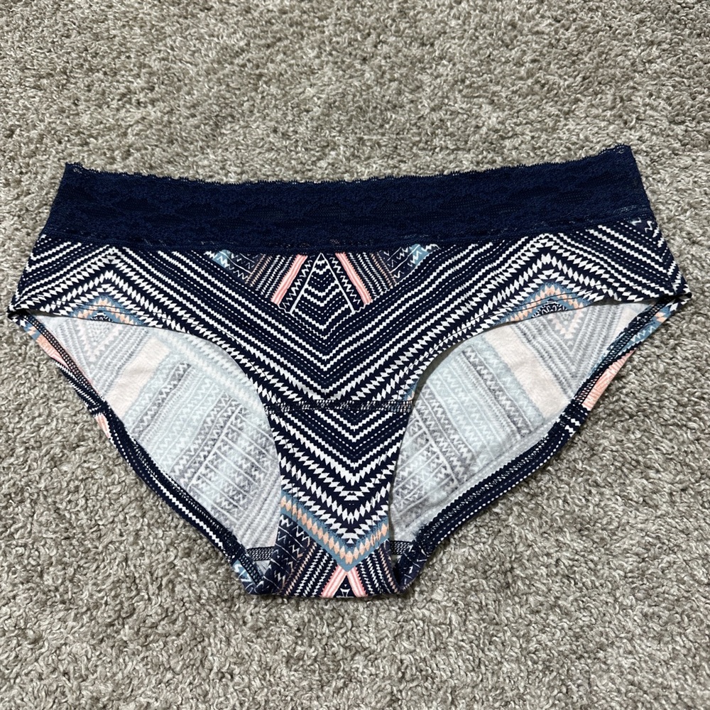 Victoria’s Secret Low Rise Hiphugger Panty